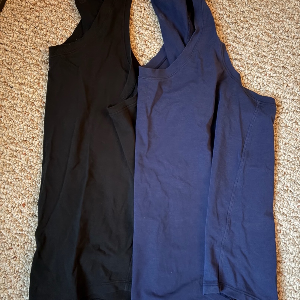 lululemon athletica love tank top in navy and black both size 6